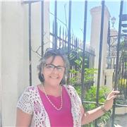 Profesora con experiencia en la actividad académica universitaria